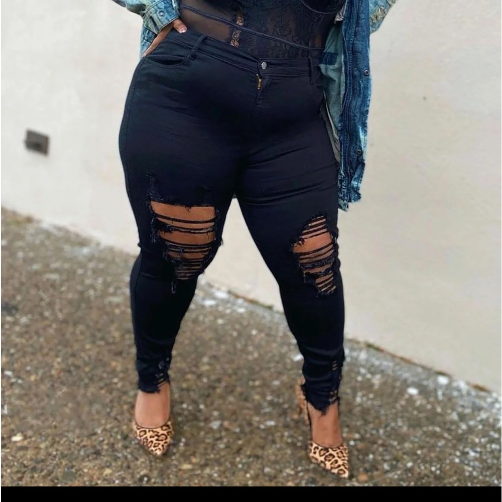 Fashion Nova black ripped jeans